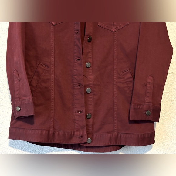 Liverpool Los Angeles Burgundy Blush Denim Jacket Size M Button-Up Pockets NWOT - Picture 3 of 15